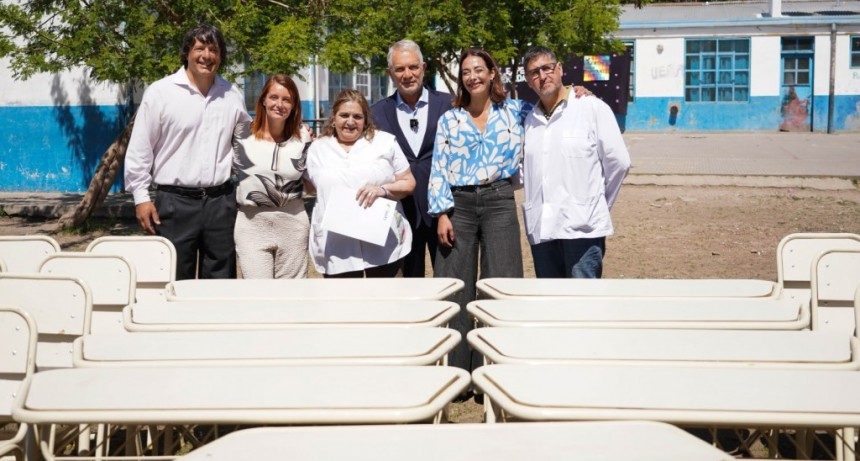 La Plata: Alak encabezó la entrega de equipamiento y la puesta en valor de una escuela de Olmos