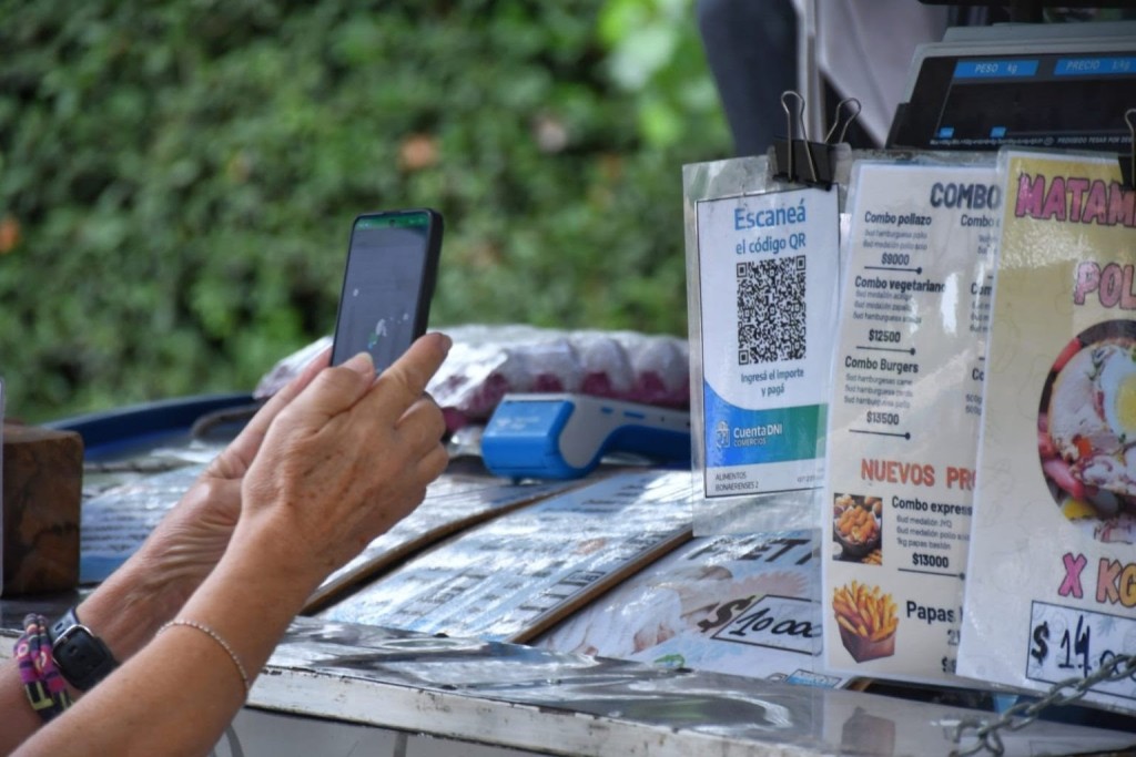 Mor&oacute;n: Contin&uacute;an las Ferias y Mercados en los barrios durante octubre