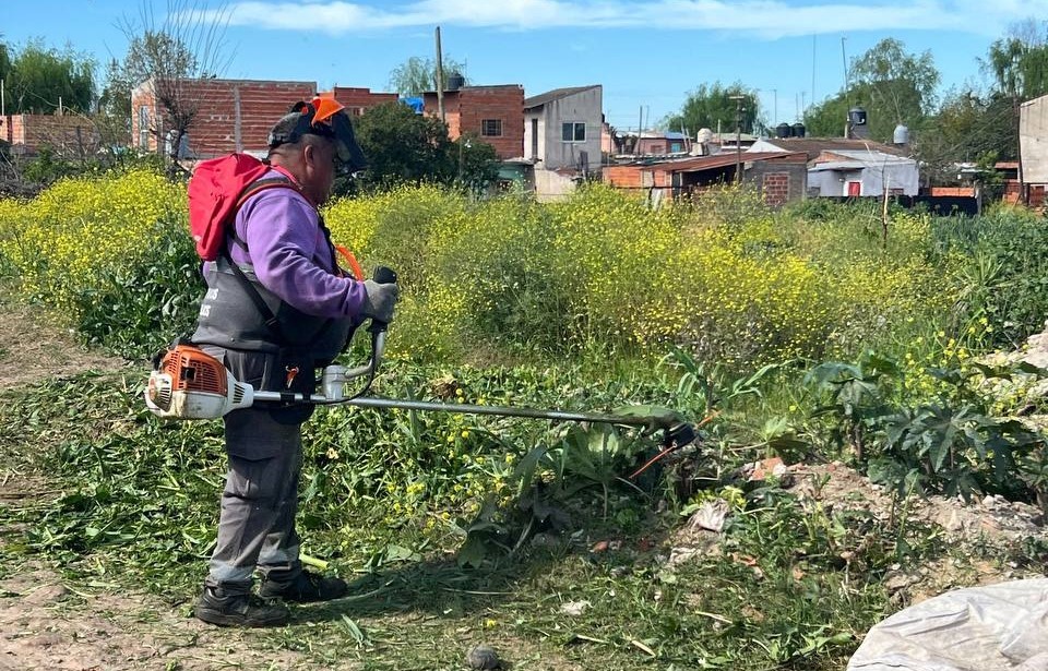 Quilmes: El Municipio realiz&oacute; trabajos de limpieza integral en el barrio La Matera 