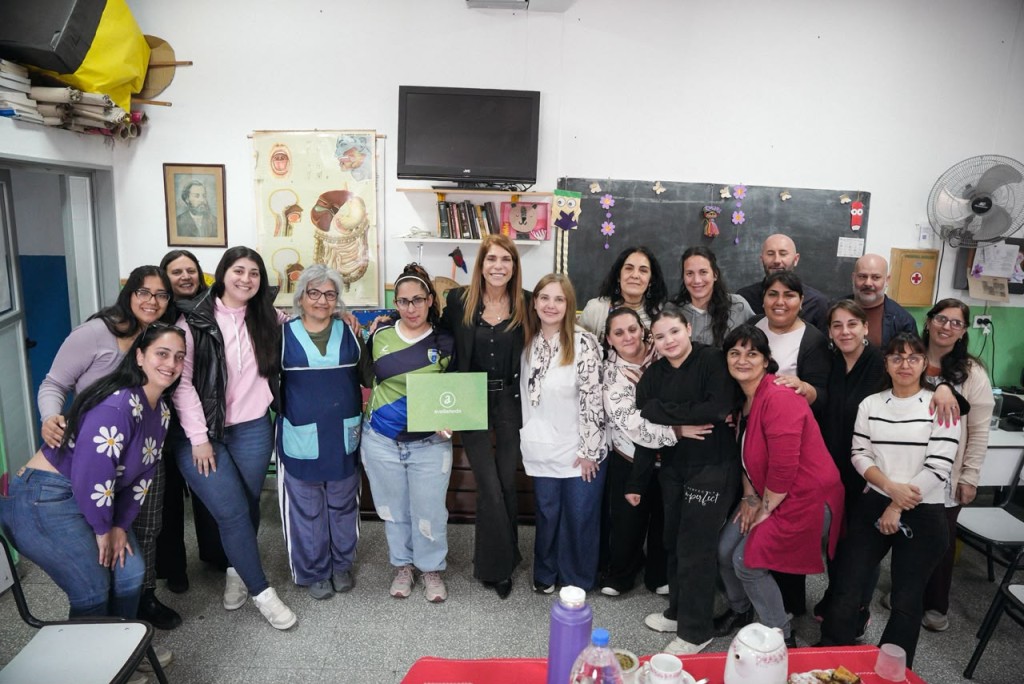 Avellaneda: La Municipalidad entreg&oacute; subsidios a escuelas p&uacute;blicas de la ciudad