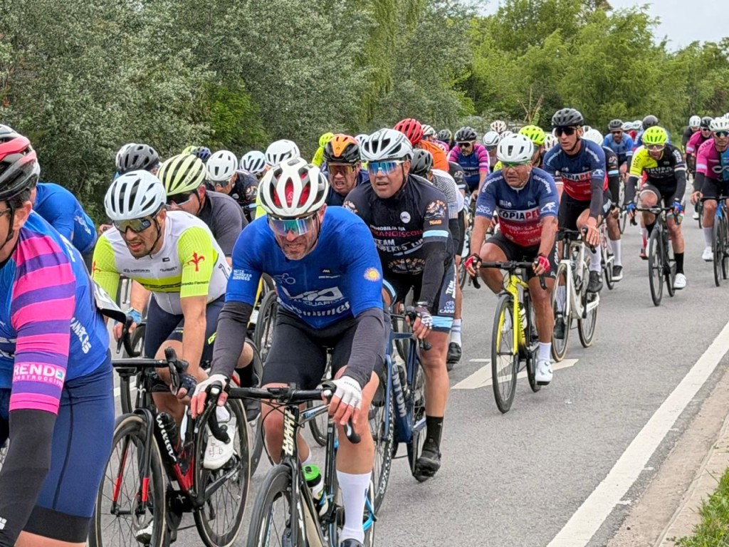 Berisso: Se realiz&oacute; el Gran Premio &ldquo;Ciudad de Berisso&rdquo; con m&aacute;s de 300 ciclistas