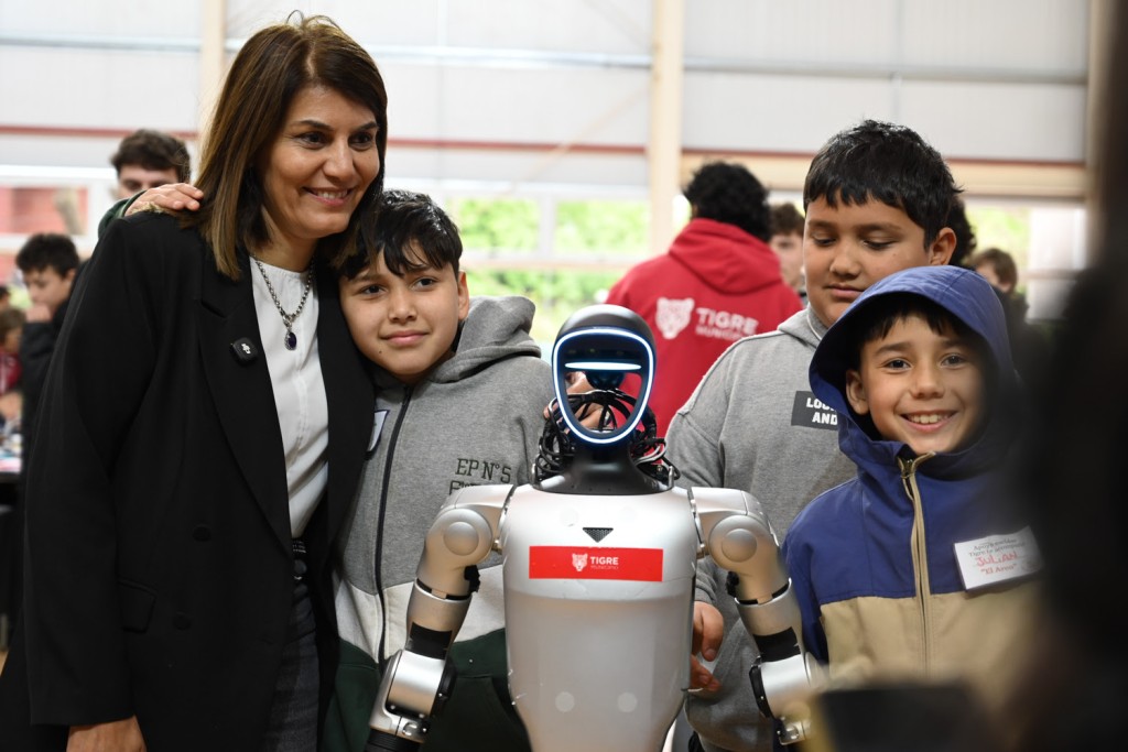 Tigre: Con m&aacute;s de 130 participantes, el Municipio realiz&oacute; el primer torneo de la escuela de tecnolog&iacute;a y rob&oacute;tica
