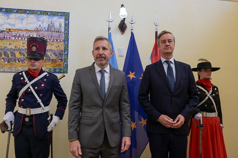 Entre R&iacute;os y la Uni&oacute;n Europea avanzan en una agenda de cooperaci&oacute;n estrat&eacute;gica