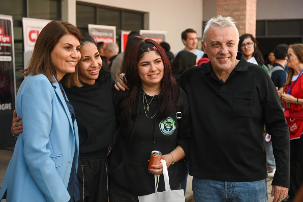 Tigre: Julio Zamora recorri&oacute; la Expo CUT Universidades 2026