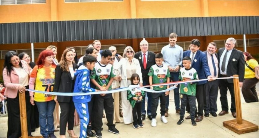 Misiones: Passalacqua inaugur&oacute; el nuevo polideportivo municipal en el marco del 152&deg; Aniversario de Puerto Piray