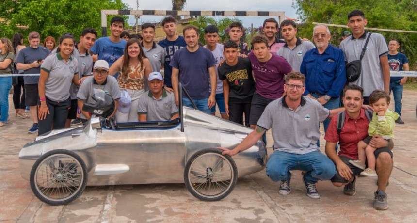 Campana: El intendente visitó la Expo Técnica 2022 y destacó el potencial de los alumnos y sus proyectos