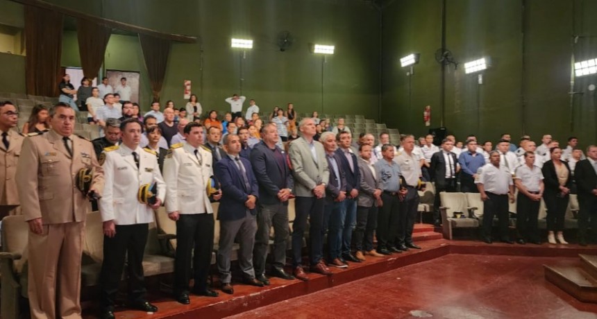 Patagones: Zara participó en Viedma del acto por el 202° aniversario de la Policía Federal