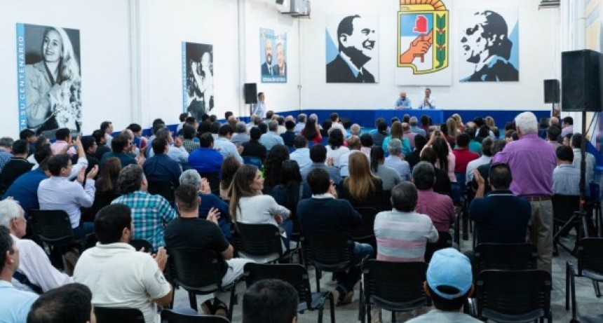 Formosa: El gobernador Insfrán se reunió con dirigentes del interior provincial