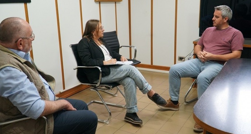 Colón (ER): José Luis Walser evaluó la situación de los evacuados por la creciente junto a la ministra Marisa Paira