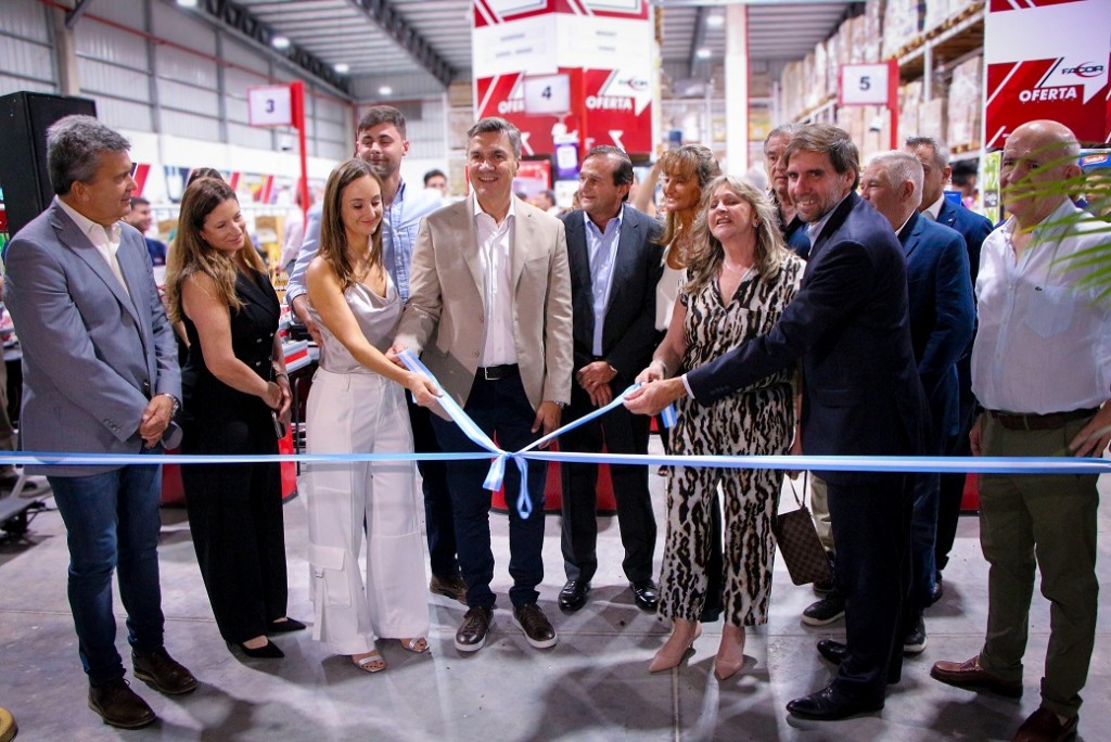 Chaco: Zdero acompañó la inauguración del primer supermercado mayorista Facor en la Provincia 