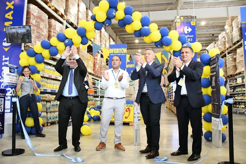 Chivilcoy: Britos inauguró una nueva sucursal del Carrefour Maxi en el distrito 