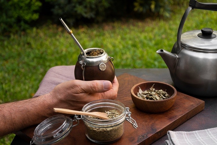 El mate: un clásico argentino con beneficios y precauciones