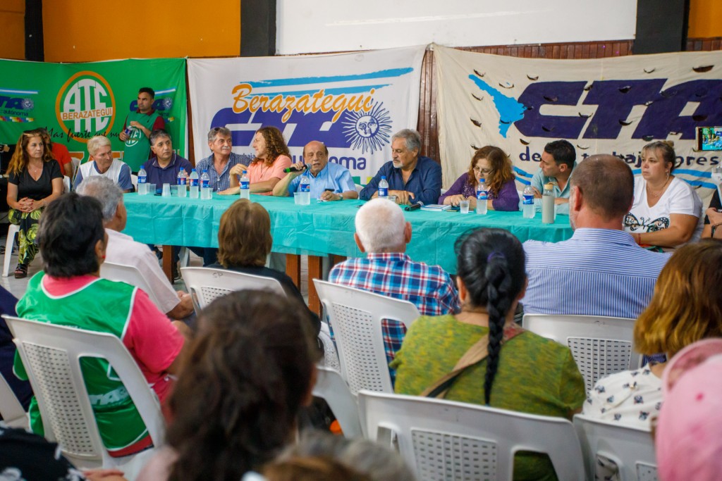 Mussi llamó a la unidad del movimiento obrero en el plenario de las dos CTA en Berazategui 