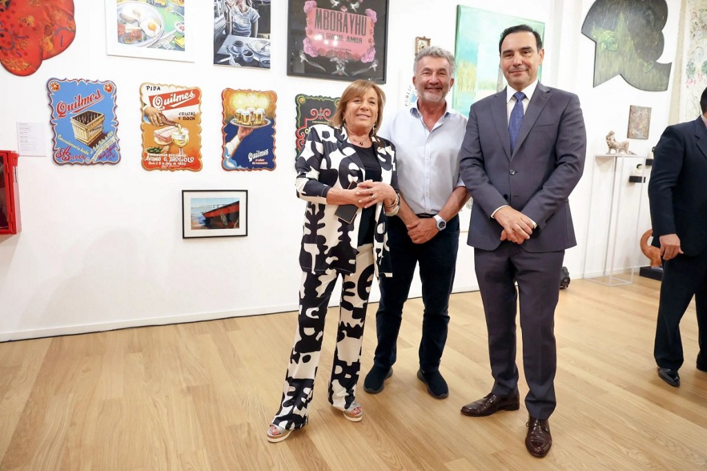 Valdés inauguró un Centro de Negocios en la sede porteña del Banco de Corrientes