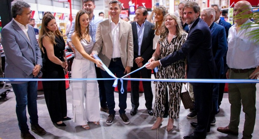 Chaco: Zdero acompañó la inauguración del primer supermercado mayorista Facor en la Provincia 