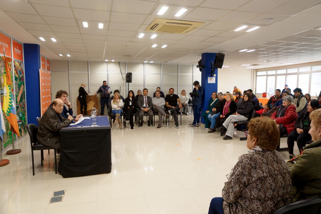 Berazategui: El Municipio entregó subsidios a Clubes y Sociedades de Fomento del distrito