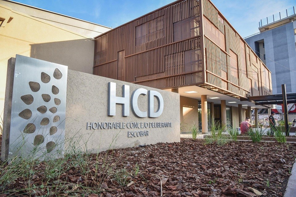 Escobar creó un Consejo Municipal de Educación que diseñará las políticas públicas del distrito