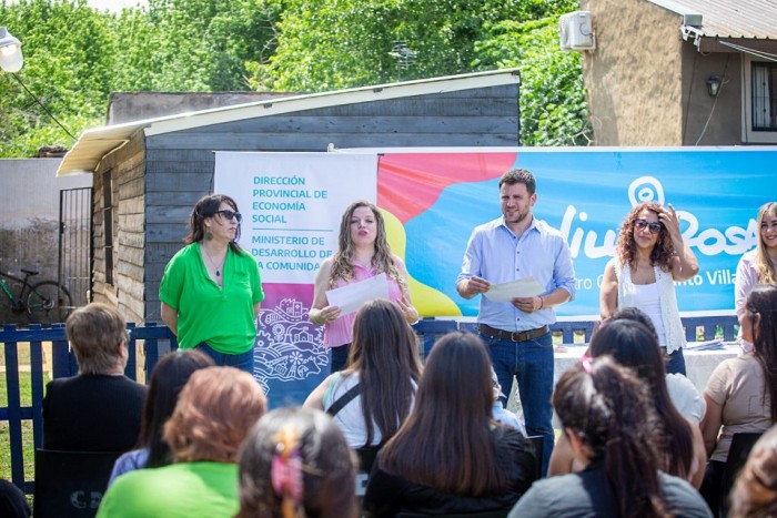 Pilar: Más de 100 personas recibieron su carnet de manipulación de alimentos