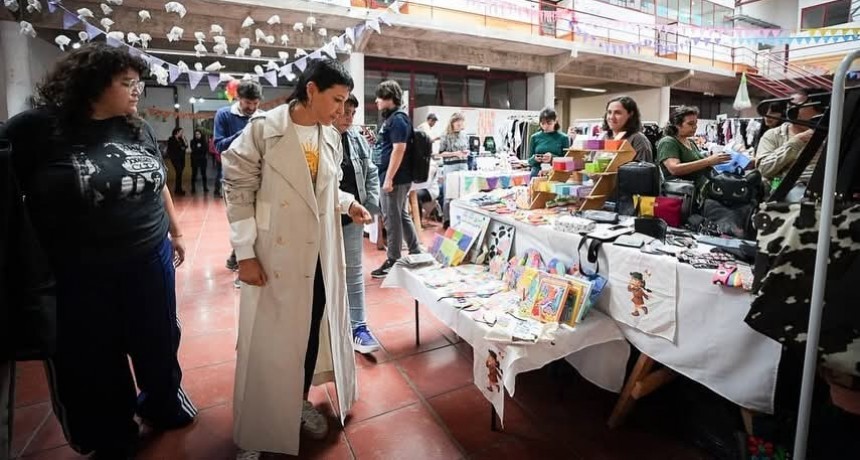 Quilmes: Mendoza recorrió la Feria de Economía Popular, Social y Solidaria de la UNQ 