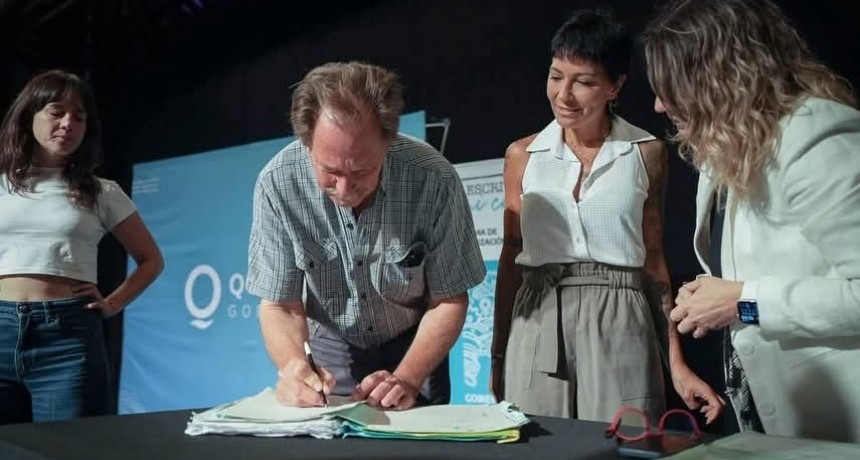 Quilmes: Mendoza encabezó la firma de 198 escrituras de familias locales 