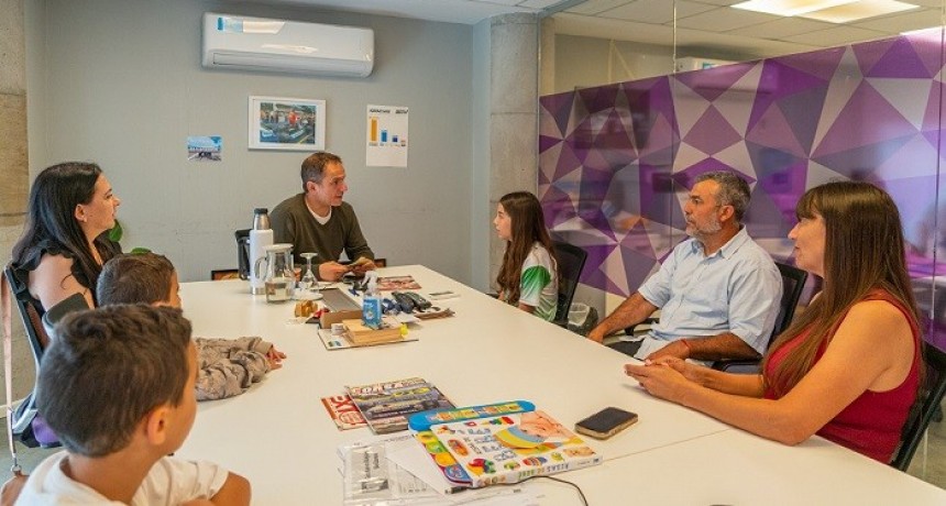 Campana: Abella recibió a Olivia Pietroni, campeona nacional de clubes de patinaje artístico