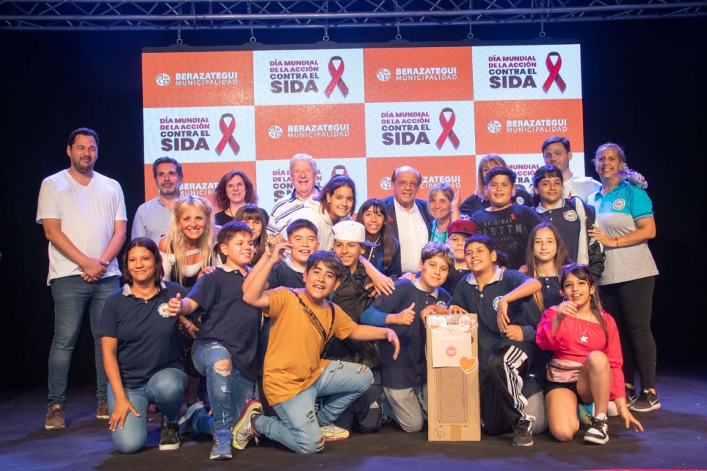 Berazategui: El Municipio conmemoró el Día Mundial de la Acción contra el Sida 