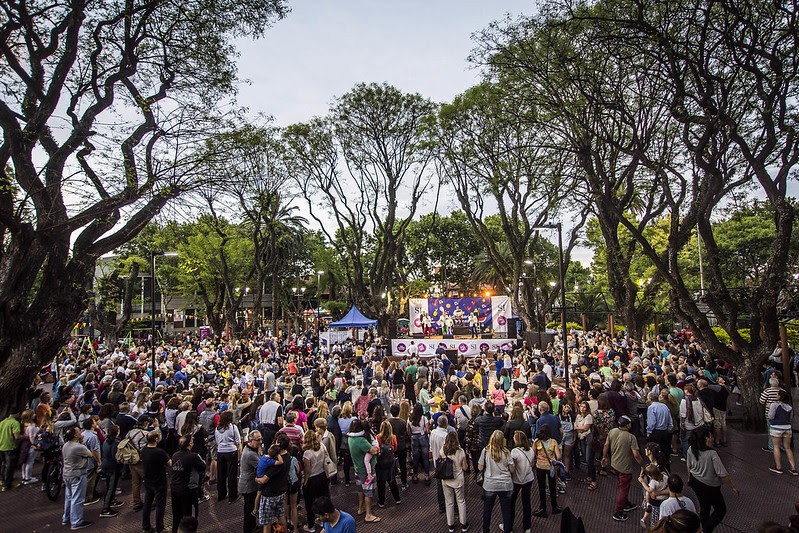 San Isidro: Martínez celebra su 41° aniversario con un picnic para toda la familia