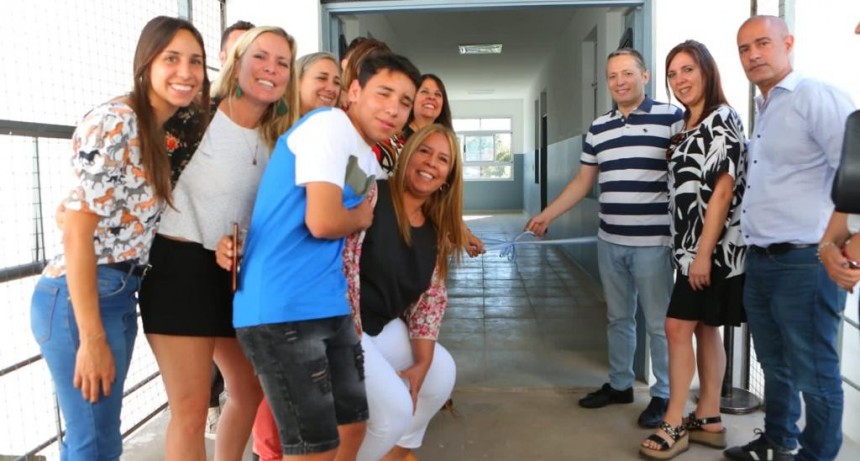 E. Echeverría: Gray inauguró aulas en la Escuela Secundaria N° 63