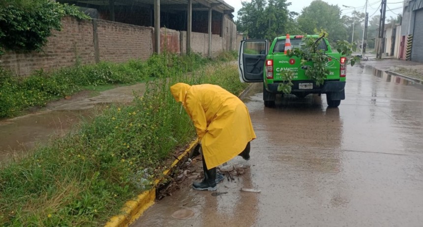 E. Echeverría: El Municipio realizó trabajos de saneamiento y limpieza en el distrito 