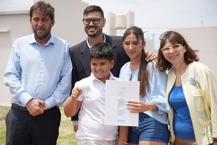 La Provincia entregó 32 nuevas viviendas en Saavedra