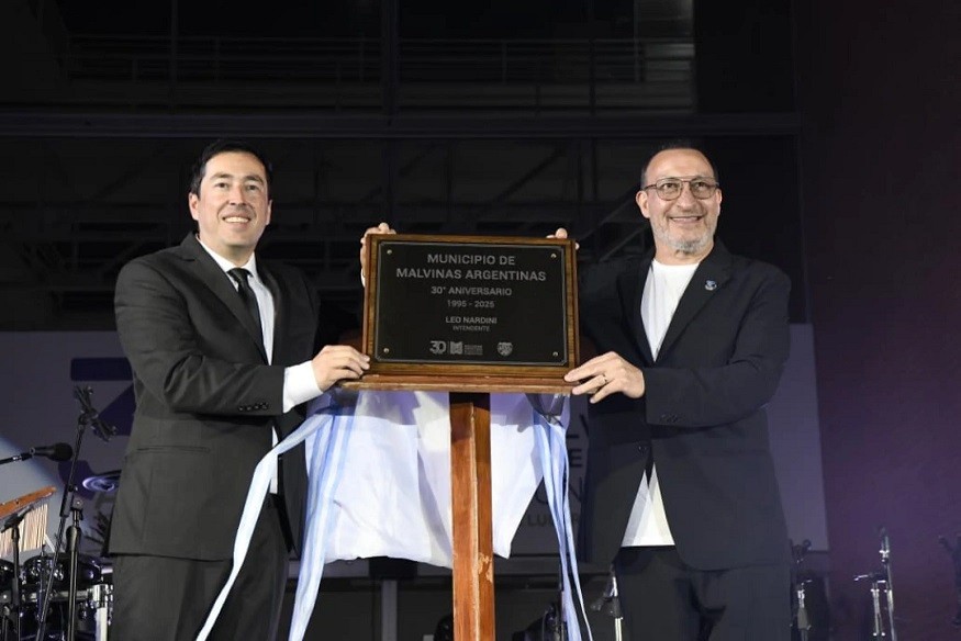 Malvinas Argentinas celebró su 30° aniversario con un emotivo acto encabezado por el intendente Nardini