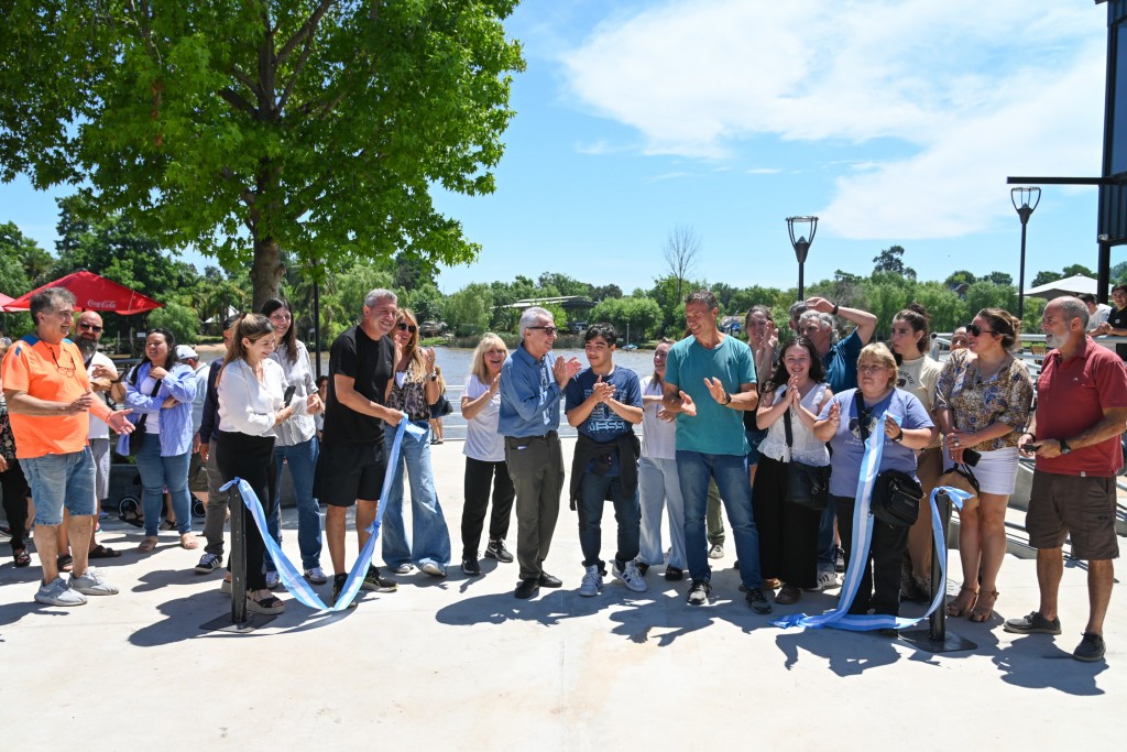 Tigre: Julio Zamora inauguró un nuevo mirador en el Puerto de Frutos