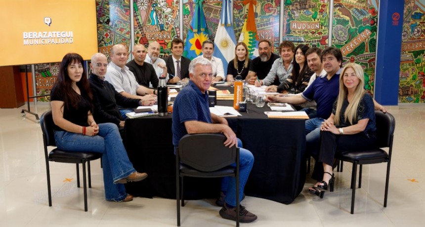 Berazategui: Carlos Balor mantuvo una reunión de trabajo con el Gabinete municipal